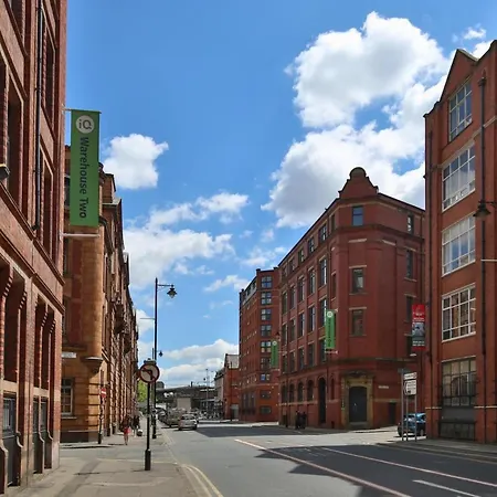 Modern & Bright Apartments In Manchester - Iq Hollingworth House Manchester