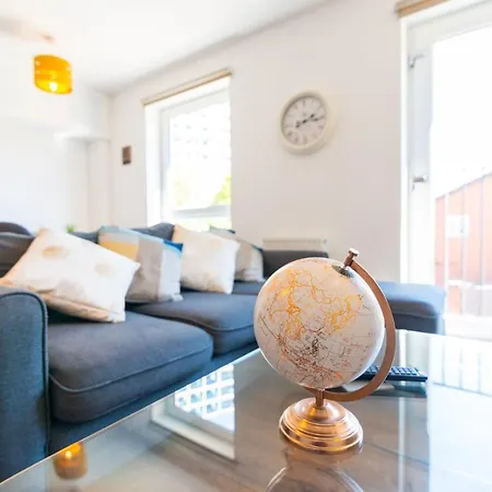 Апартаменты Perfect Apartment Near Manchester City Centre And Salford Uni Манчестер