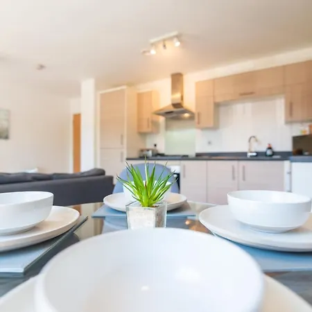 Апартаменты Perfect Apartment Near Manchester City Centre And Salford Uni Манчестер