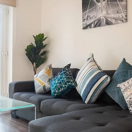 Апартаменты Perfect Apartment Near Manchester City Centre And Salford Uni Манчестер