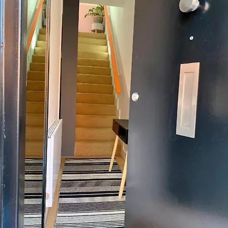 Apartment Designer House And Garden With Parking *