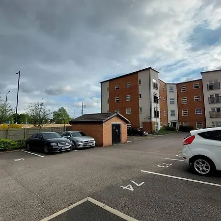 Immaculate 2 Bedroom At Newton Heath, Along Oldham Road, Apartment *