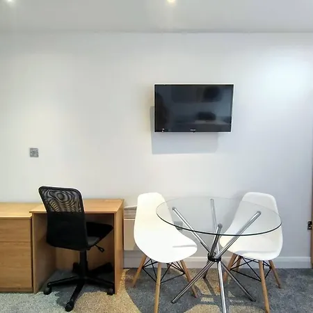 Apartment Modern Centre Residential Studio