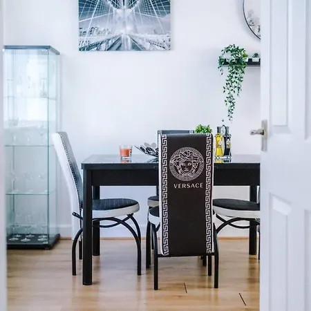 Apartment Spacious & Luxurious, Peaceful Modern 3 Bed Home Manchester