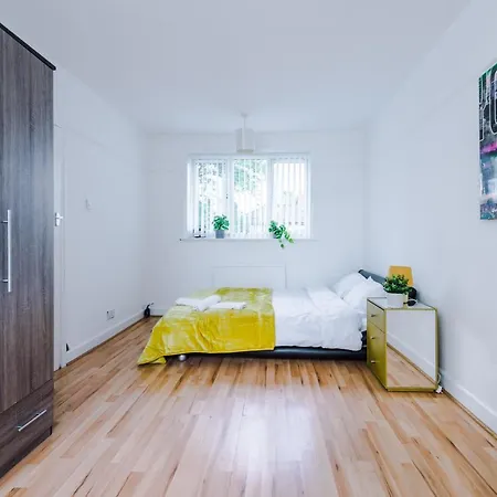Apartment Spacious & Luxurious, Peaceful Modern 3 Bed Home *