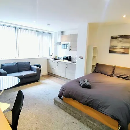 Apartment Modern Centre Residential Studio *