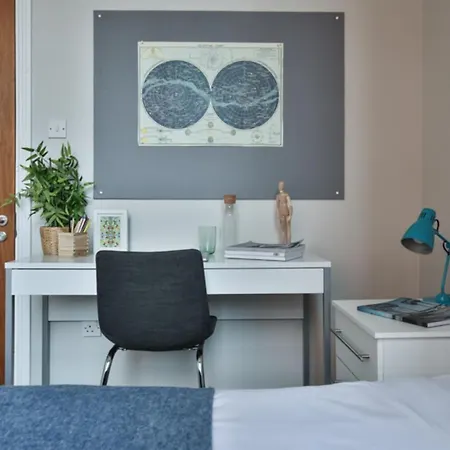 Modern & Bright Apartments In Manchester - Iq Hollingworth House Apartment