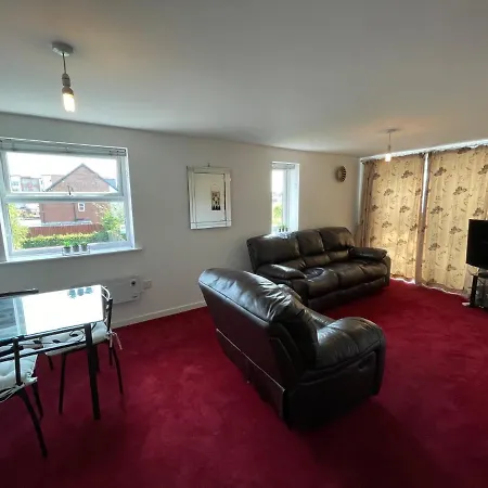Immaculate 2 Bedroom At Newton Heath, Along Oldham Road, Apartment Manchester