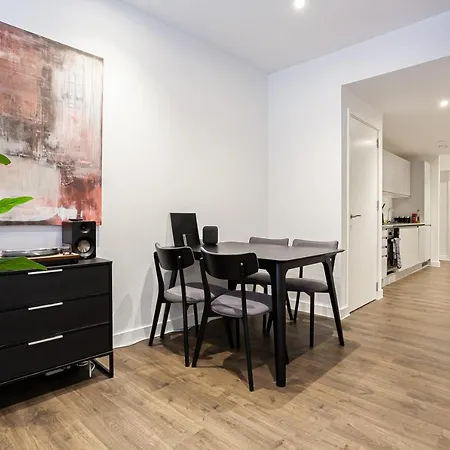 Stylish Modern In Сasa de vacaciones