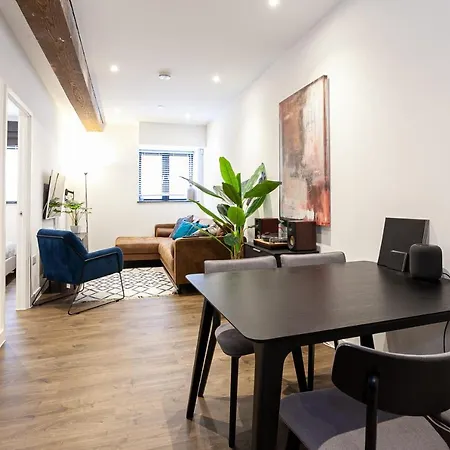 Holiday home Stylish Modern In Manchester