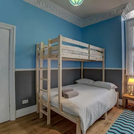 Guestready - Beautiful 5br Townhouse Manchester