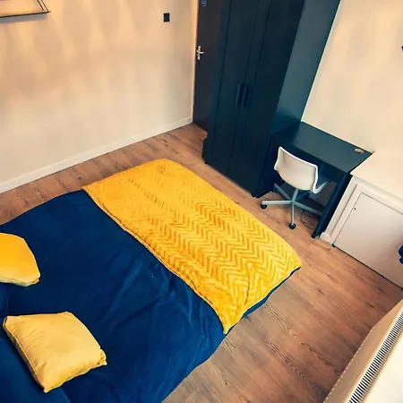Δωμάτια σε οικογενειακή κατοικία Lovely Room In House