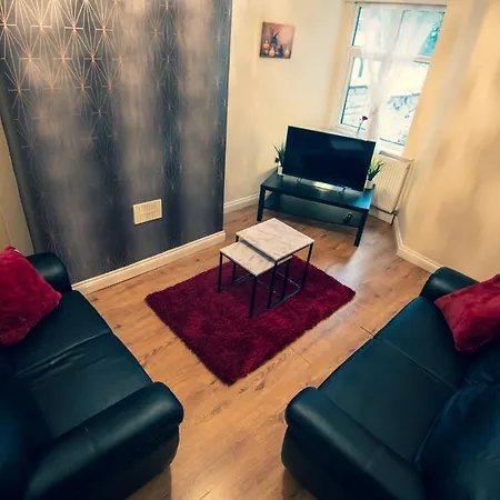Lovely Room In House