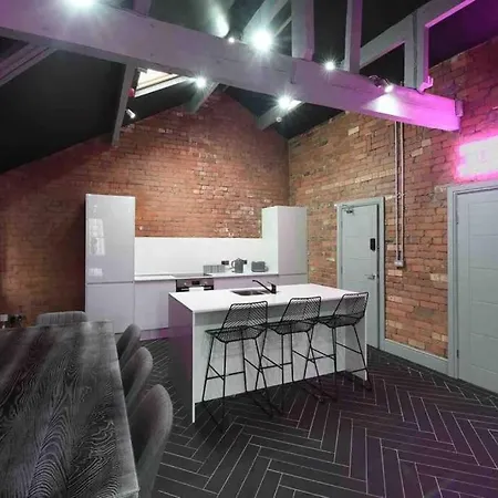 Apartment Casa Nomade Penthouse Slps 20 People Mcr Centre Manchester