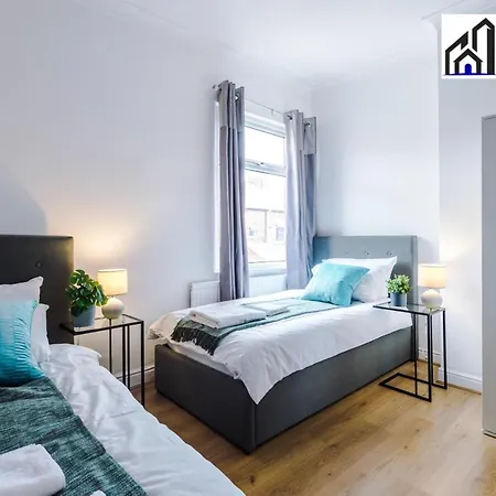 Monthly Offer - Families Or Contractor - 8 Guests By Nyos Properties Holiday home