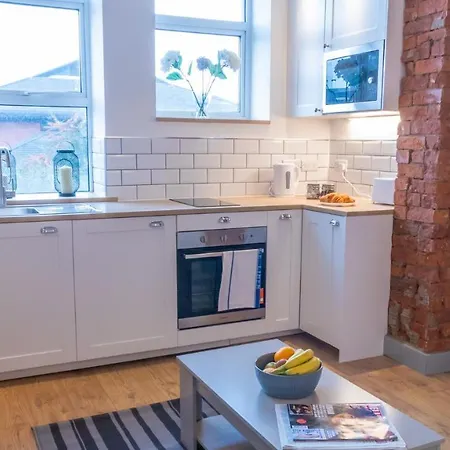 Apartment Stylish, Immaculate New Near Salford Quays By Pillo