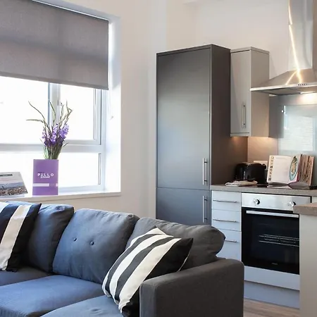 아파트 Modern New York Style Duplex In By Pillo