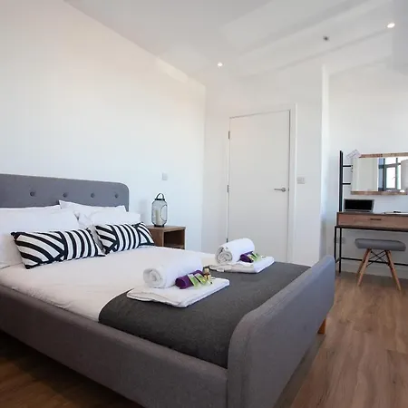 Luxury, Spacious In Central By Pillo * Manchester
