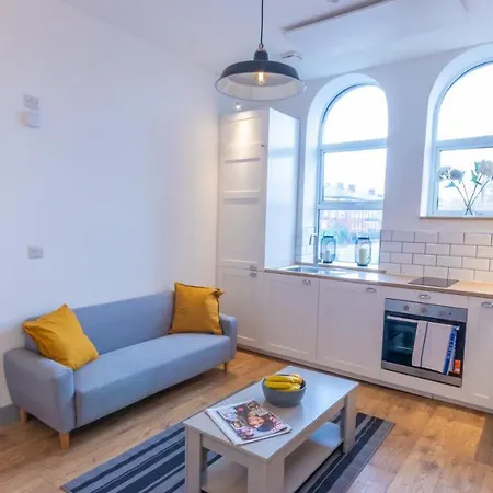 Stylish, Immaculate New Near Salford Quays By Pillo Manchester