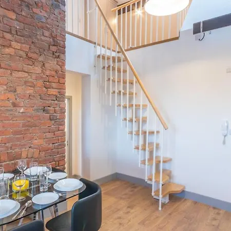 Apartment Spacious, Modern Duplex Close To Mcr City Centre And Old Trafford By Pillo Manchester