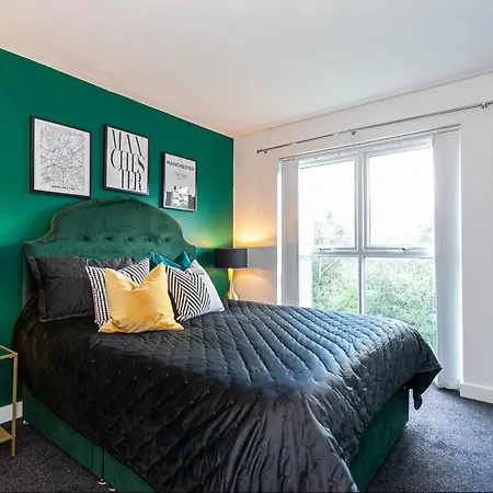 Lakeside View- Trendy Townhouse Lejlighed