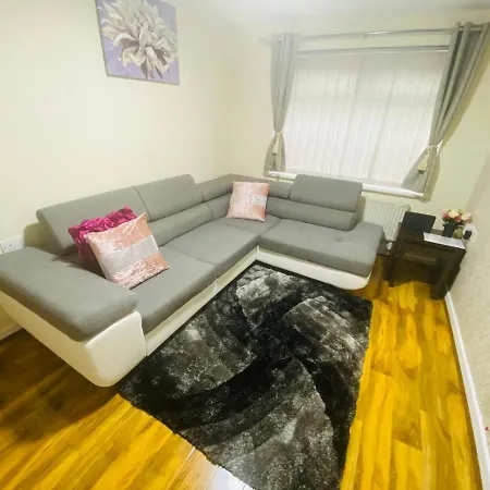 Διαμέρισμα Brigstock Holidays House
