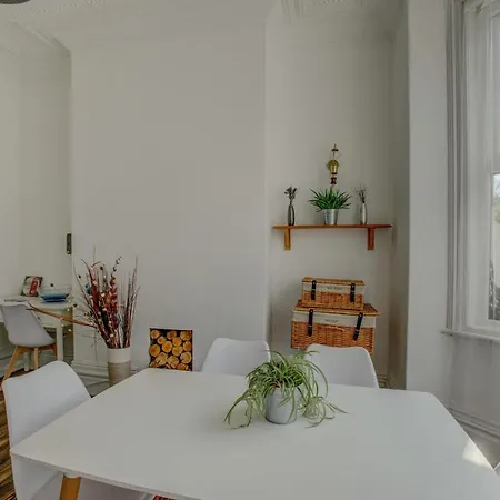 Guestready - Beautiful 5br Townhouse Manchester