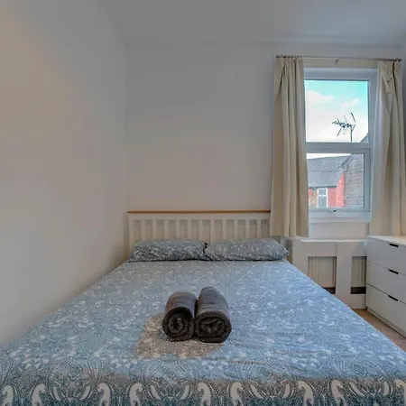 Feriehus Guestready - Beautiful 5br Townhouse Manchester
