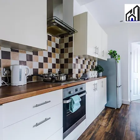 Holiday home Monthly Offer - Families Or Contractor - 8 Guests By Nyos Properties Manchester