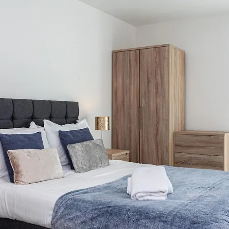 Apartmán Modern Two Bedroom Two Bathroom With Parking