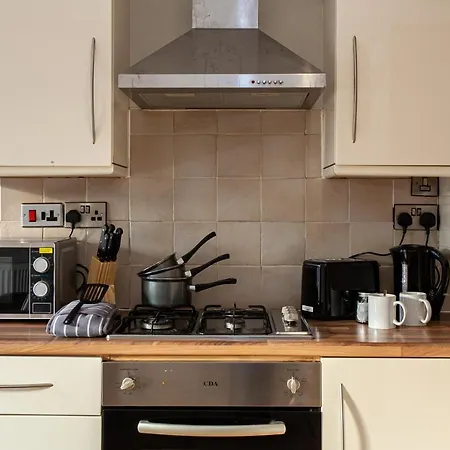 Large Near City Centre Perfect For Groups Апартаменты Манчестер