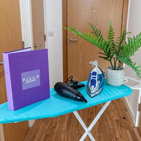 Luxury, Stylish Two Bed In The Media City Apartment Manchester