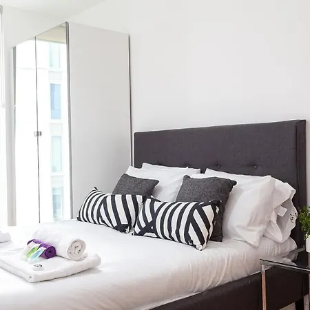Апартаменты Luxury, Stylish Two Bed In The Media City