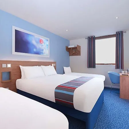Travelodge Arena Отель