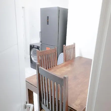 Apartment A La Maison *