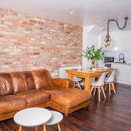 By Bevolve - Centre 2 Apartment Manchester