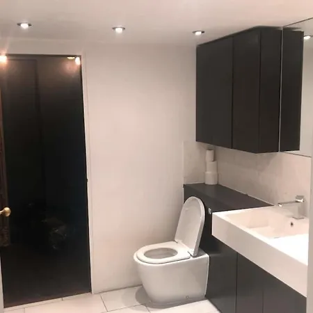 Apartment Charming 1 Bedroom Apartment In Manchester