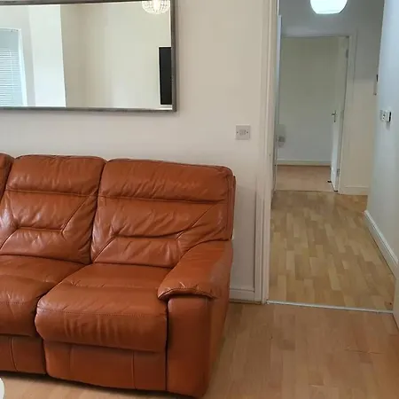 Spacious Two Bedrooms Apartment, Manchester Free Parking Apartment Manchester