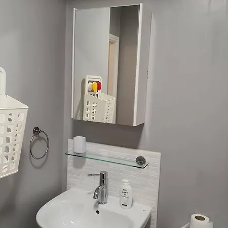 Spacious Two Bedrooms Apartment, Manchester Free Parking Apartment Manchester