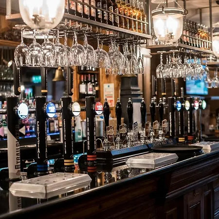 Inn Lower Turks Head