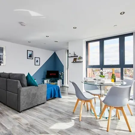 Perfect City-break With Free Private Parking By Hass Haus