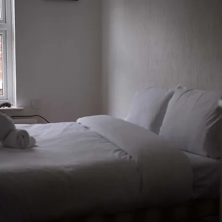 Holiday home Pass The Keys 3 Bed Home Ideally Situated In Old Trafford Manutd Manchester