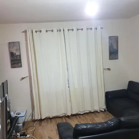 Kwatera prywatna Splendid 4bedrooms Shared