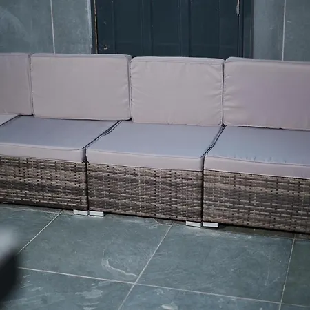 Casa Jungle Slps 20 Mcr Centre Hot Tub, Bar And Cinema Leisure Manchester