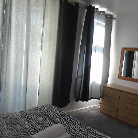 Lovely 5-Bed House In Manchester Σπίτι διακοπών *