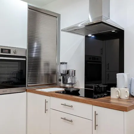 Luxury One Bed Apartment In The Media City With Access To Cinema Room & Gym Apartment Manchester