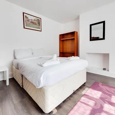 Pass The Keys 3 Bed House, Close To Sale Waterpark Holiday home *