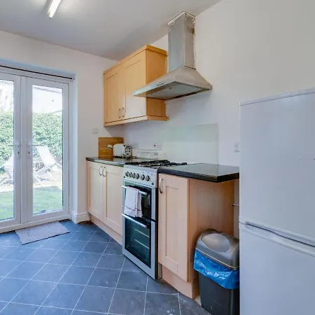 Pass The Keys 3 Bed House, Close To Sale Waterpark Manchester