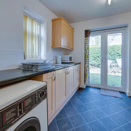 Pass The Keys 3 Bed House, Close To Sale Waterpark Holiday home *