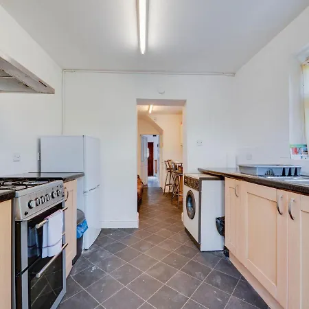 Pass The Keys 3 Bed House, Close To Sale Waterpark *